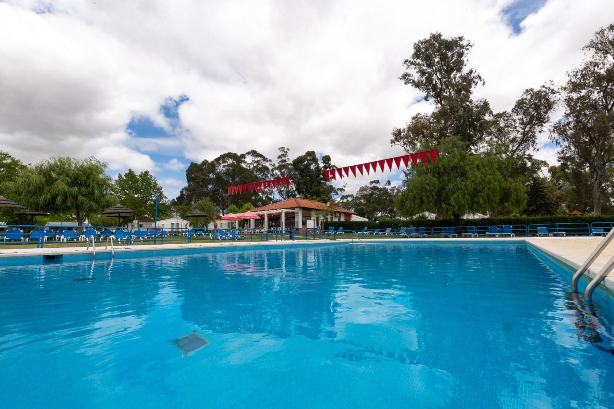 Parque De Campismo Orbitur Evora Hotel Exterior photo