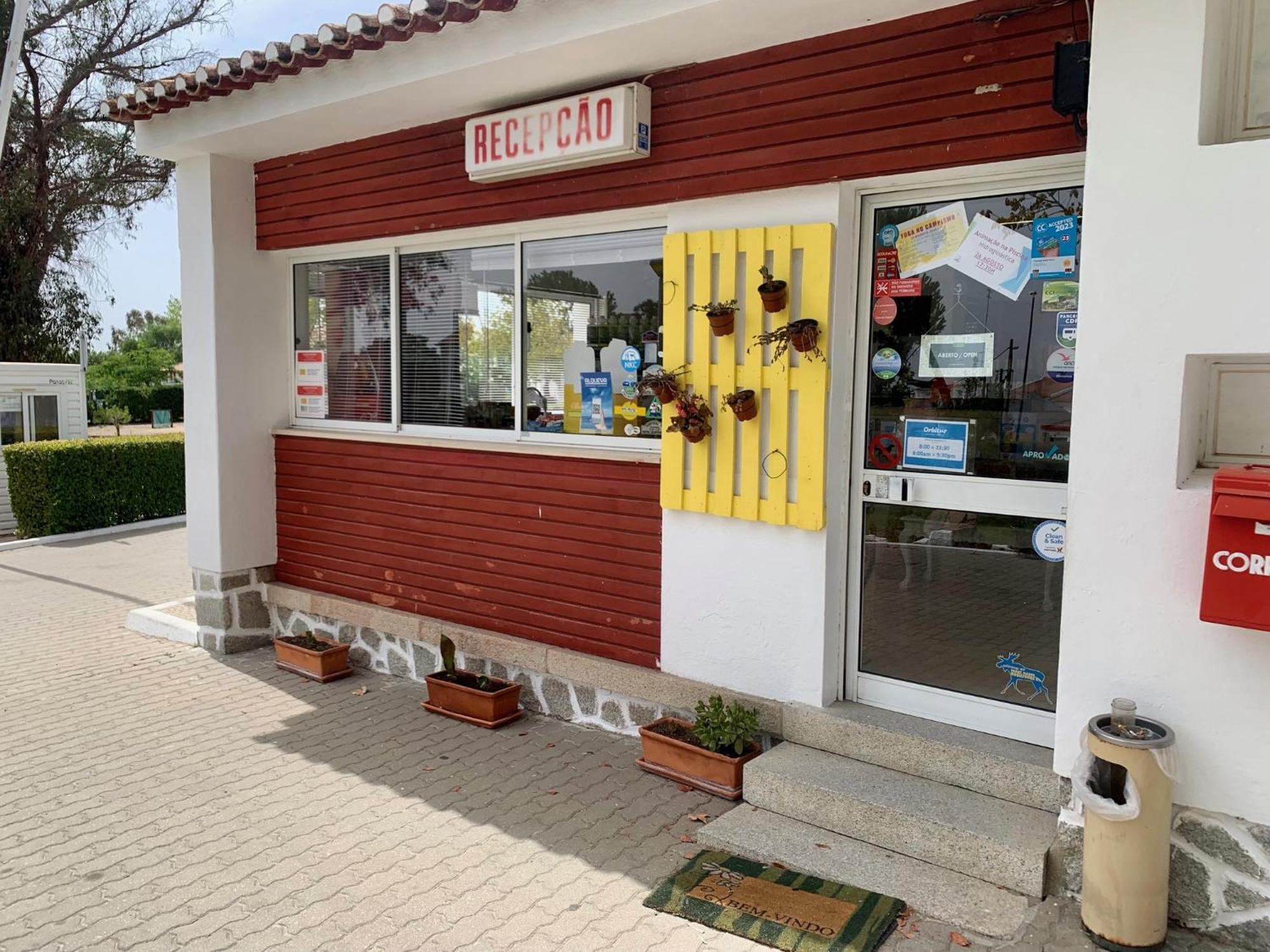 Parque De Campismo Orbitur Evora Hotel Exterior photo
